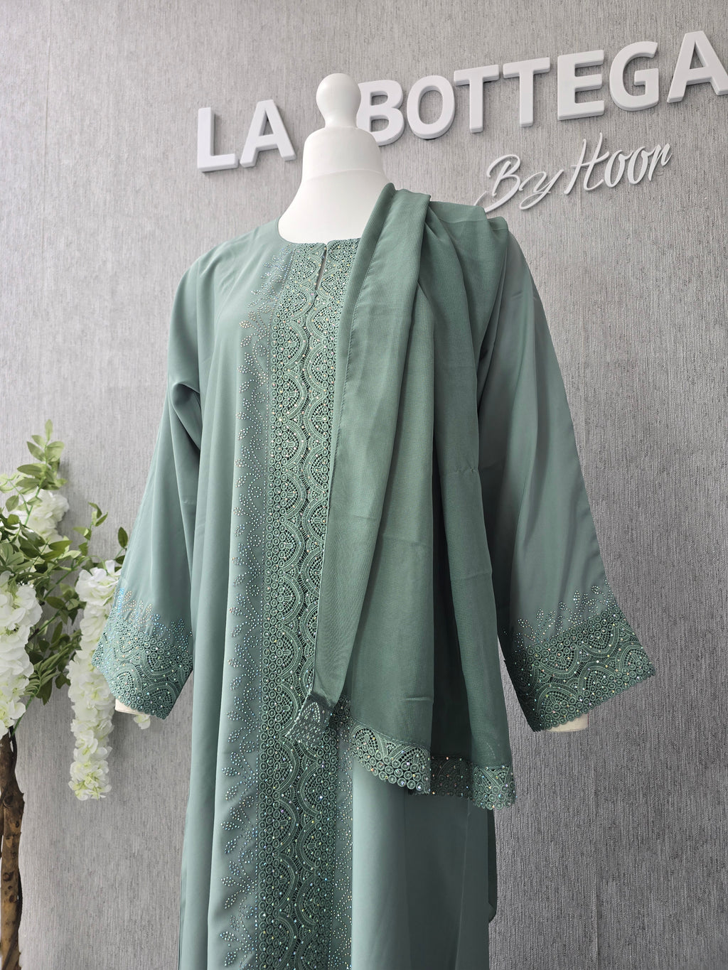 Husn Abaya