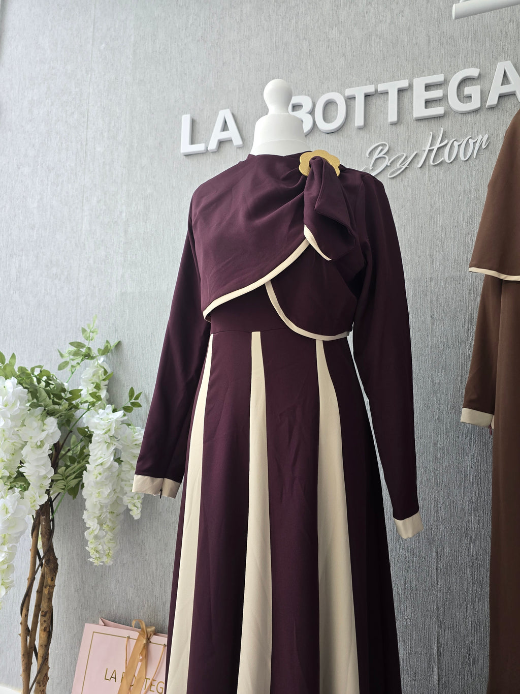 Hoor Cape abaya