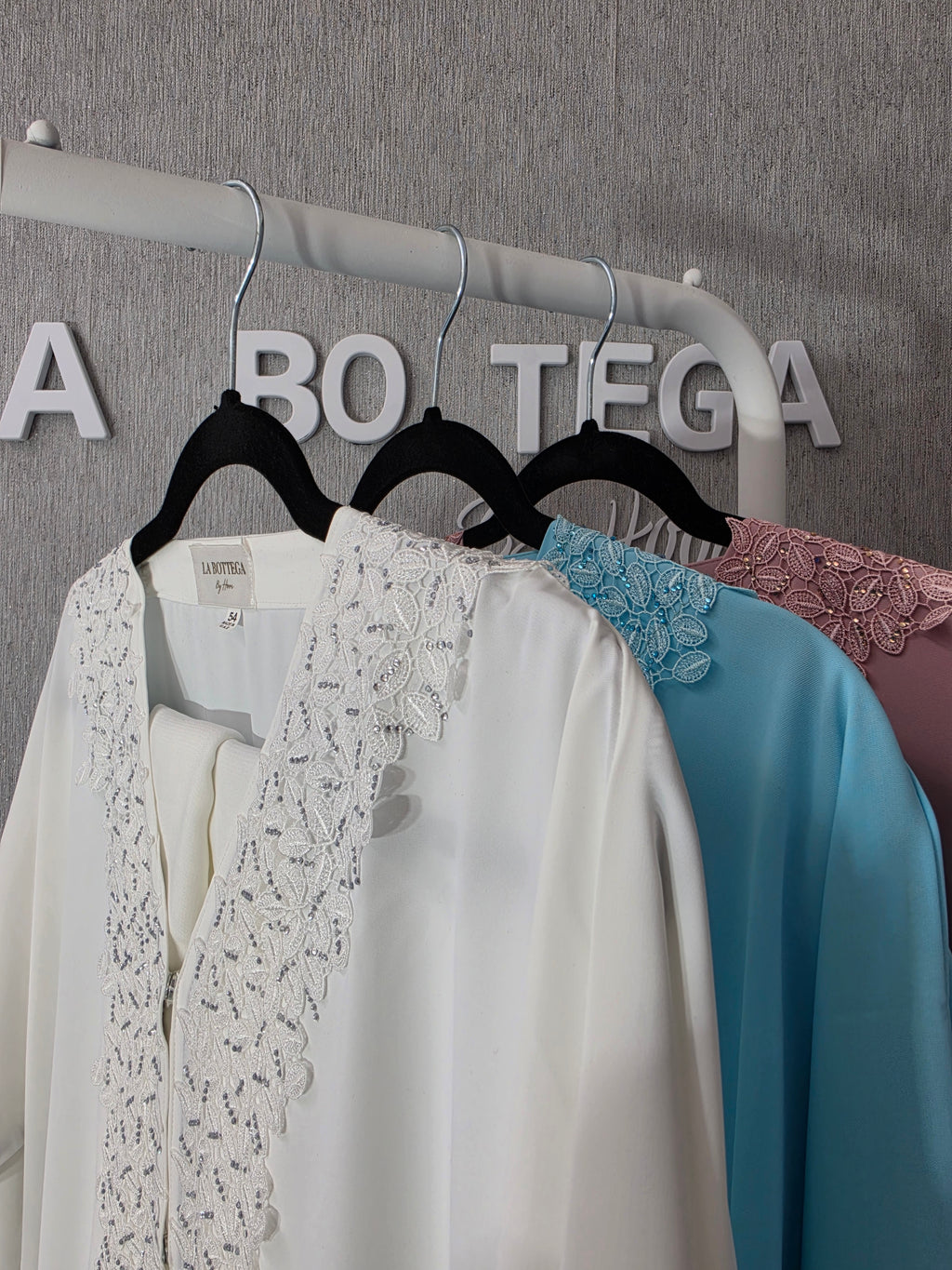 Bloom lace Abaya