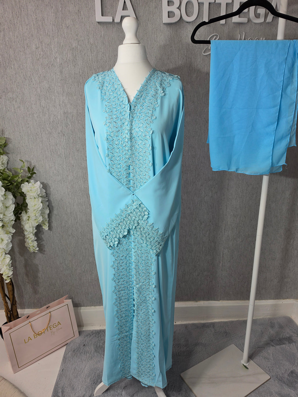 Bloom lace Abaya
